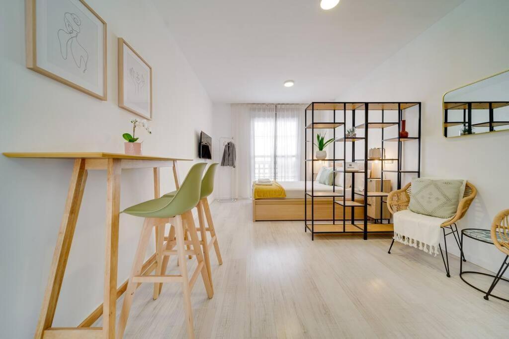 Sophisticated Studio In The Center Of مالقة المظهر الخارجي الصورة